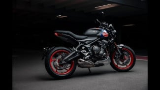 Triumph Trident Tribute Edisi Khusus untuk Mengenang Legenda Balap Slippery Sam