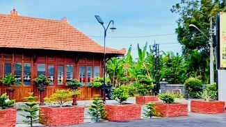 Resto Ayam Alas Purwokerto! Tempat Makan Mewah dengan Pemandangan Ikan Eksotis dan Menu Lezat