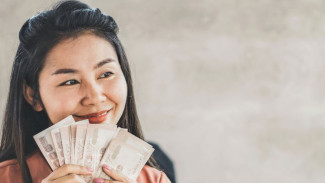 Tak Ada Kata Terlambat! 4 Weton Ditakdirkan Kaya Raya di Atas Usia 40 Tahun, Hidup Santai Bergelimang Harta