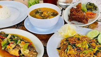 RM Bale Rahayu! Hidden Gem Tempat Makan Dalam Perumahan Purwokerto, Suasana Homey Banget
