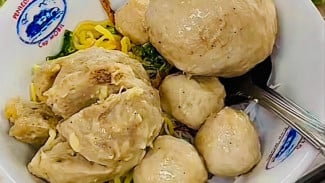 Nemuin Bakso Enak Lagi di Purwokerto, Bakso Urat Cuma 10 Ribu di Bakso Janda!