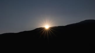 Weton Cahaya Rezeki! Mengungkap Sisi Terang Rabu Kliwon, Kamis Pon, dan Jumat Pahing Menurut Primbon Jawa