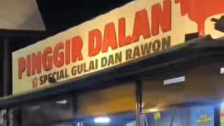Pinggir Dalan Spesial Gulai & Rawon di Purwokerto, Makanan Enak Berkuah Temani Saat Hujan