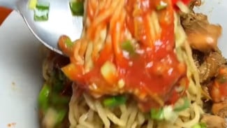 Beda Dari Biasa! 2 Rekomendasi Mie Ayam Unik di Purwokerto dari Goreng Hingga Rempah
