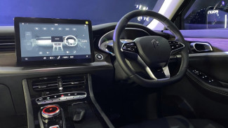 Intip Interior Mobil Listrik Polytron G3 dan G3+, Bisa Tempuh Jarak 400 km sekali Cas