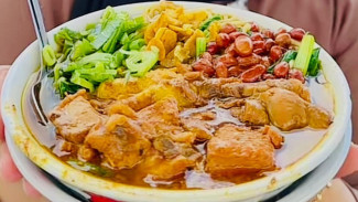 Akhirnya Kesampaian! Nyobain Mie Ayam Kamsir Banyumas yang Bikin Penasaran Banget