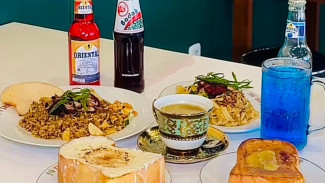 Spot Sarapan Estetik 24 Jam dengan Menu Peranakan Legendaris di Purwokerto, Roemah Theshia, Hidden Gem Buka 24 Jam!