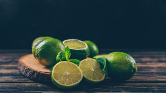 Lansia Wajib Tahu! 10 Khasiat Jeruk Nipis Ini Bisa Bikin Tubuh Kembali Bertenaga Seperti Usia 30-an