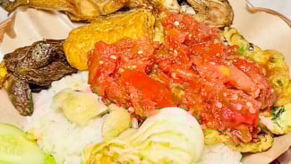 Penyetan Prasmanan Kroya! Makan Sepuasnya dengan Lauk Lengkap & Sambal Juara