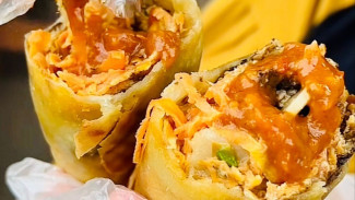 Loempia Bom Kroya, Promo Buy 1 Get 1 Meledak di Mulut, Hemat di Kantong!