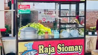 Raja Siomay Ikan Tenggiri Maos, Siomay Murah, Rasa Mewah Cuma Seribu Perak!