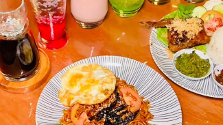 Cahaya Lentera Caffe Binangun! Nongkrong Asik dengan Menu Mulai 3 Ribu
