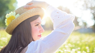 Pesona Tersembunyi Wanita Berdasarkan Weton! Karakter Unik Menurut Primbon Jawa