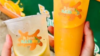 Es Jeruk Njlebood Viral Kini Hadir di Kroya, Kesegaran yang Wajib Kamu Coba!