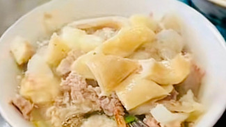 Bakso Solo Gendhut Putro Purwokerto, Legenda Kuliner 3 Generasi dengan Tetelan Melimpah!