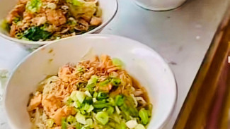 Mie Ayam Kampung Spesial di Cilacap! Gurih, Lezat, dan Harga Mulai 12K