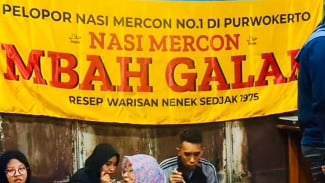 Nasi Mercon Mbah Galak, Sensasi Pedas Menggoda Mulai 13 Ribuan di Purwokerto!