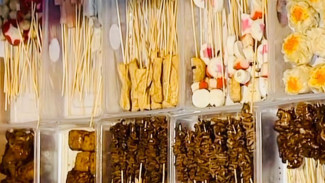 Hidden Gem Angkringan Mewah Mepet Sawah! Murah Mulai 1000-an, Vibesnya Bikin Betah