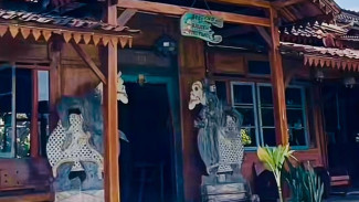 Estetik Maksimal! Nikmati Sajian Lezat dan Suasana Rumah Kaca dengan View Sawah di Wisata Kuliner Punakawan