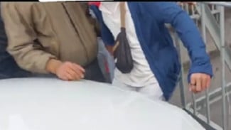 Anggota DPRD Cilegon Dorong Pendemo dengan Mobil, Klaim Hanya Ditempel