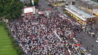 Suasana Ratusan Masyarakat Nobar di Alun-Alun Purwokerto, Timnas Indonesia VS Jepang