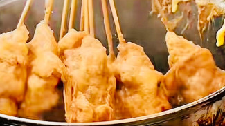 Sempol Legendaris di Pasar Manis Purwokerto: Garing di Luar, Lembut di Dalam!