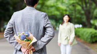 Bongkar Sekarang! 4 Ciri Pria yang Memendam Perasaan saat Naksir Seorang Wanita, Sering Salting