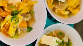 Bakwan Kawi 5 Ribuan Favorit Anak Kampus Dekat Unsoed Purwokerto!