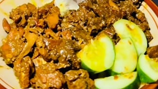 Legendaris Sejak 2004! Rica-Rica Entok Pak Lujeng yang Bikin Nagih