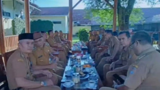 Kades Karangpucung Temui Bupati Cilacap, Ada Apa dengan Jalan Rusak?