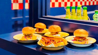 Swarnaburger: Street Burger Kekinian Rasa Korea di Tengah Kebondalem Purwokerto!