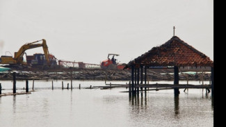 20 Tahun Hidup di Air Rob, Warga Demak Hanya Ingin Satu: Tanggul Itu Cepat Selesai!