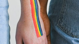 Bayar Rp200 Ribu, Pesta Gay di Bogor Disamarkan Jadi Acara Keluarga Ada 4 Bungkus Kondom Baru