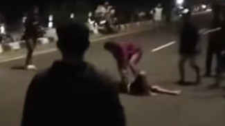 Kecelakaan Tunggal di Exit Tol Setono Pekalongan, Diduga Pengendara Sedang Setting Motor