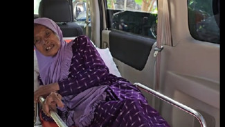 Heboh Anak di Sidoarjo Ambil Lagi Ibunya dari Panti, Netizen: Itu Bukan Ikhlas, Tapi Terpaksa!