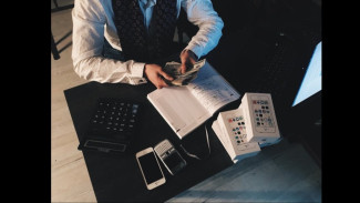 Minggu Legi 29 Juni 2025: 3 Weton Diprediksi Banjir Rezeki, Kamu Termasuk?