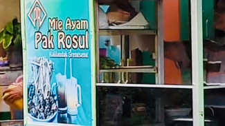 Mie Ayam Pak Rosul: Buka Pagi, Sarapan Lezat dengan Bumbu Medhok Khas Kampung!