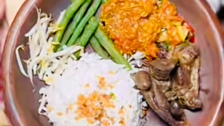 Paru Mercon Gitabeb Banyumas: Pedasnya Bikin Nagih, Ramainya Gak Main-Main!