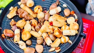 Sensasi Ngegrill Prasmanan Pinggir Sawah, Bayar Seikhlasnya di Itaewon Purwokerto!