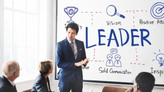 Primbon Jawa Ungkap 7 Weton Berenergi Kepemimpinan Kuat di Tahun 2025, Cek Sekarang, Nasibmu Bisa Berubah!