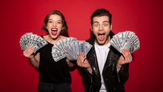 Kok Bisa Tajir Melintir Tanpa Kerja? Ini 4 Weton Sakti yang Katanya Rezekinya Nggak Pernah Seret!