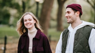 Prediksi Kisah Cinta Selasa Pahing di Tahun 2025: Tetap Waspada Hal Ini!