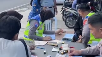 Operasi Patuh Candi 2025: Pemeriksaan Kelengkapan Berkendara di Jl. Karangkobar Purwokerto