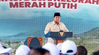 Prabowo Klaim Kemiskinan Turun, Tapi KADIN Bilang Rakyat Tak Punya Uang!