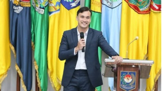 Selfie Tempel Pipi! Rendy Kjaernett Diterpa Isu Selingkuh Lagi Dengan Wanita Gereja Jadi Sorotan Netizen