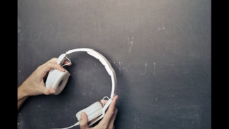 Bikin Merinding! Ini 4 Lagu Indonesia dengan Cerita Mistis yang Jarang Diketahui