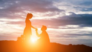 Tiba Waktunya! 4 Weton Ini Diprediksi Ketemu Jodoh Tak Terduga di Agustus 2025, Siap-Siap Dikejutkan Cinta