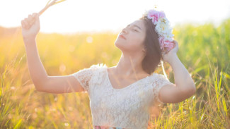 Pesona Bikin Candu: Intip 3 Weton Pemilik Aura Pengasihan Alami, Menggoda Siapa Saja