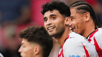 Prediksi PSV vs Go Ahead Eagels 3 Agustus 2025, Dean James Main?
