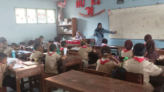 Cara Cek Insentif Guru Honorer Lewat Info GTK 2025, Kabar Gembira!